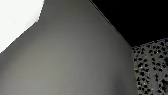 Snapshot of Miss__pretty chatting on September 9, 8:18 pm Miss pretty online show from September 9, 8:18 pm