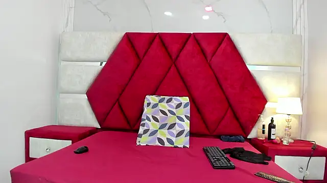 Kity spiderr online show from March 7, 12:32 pm