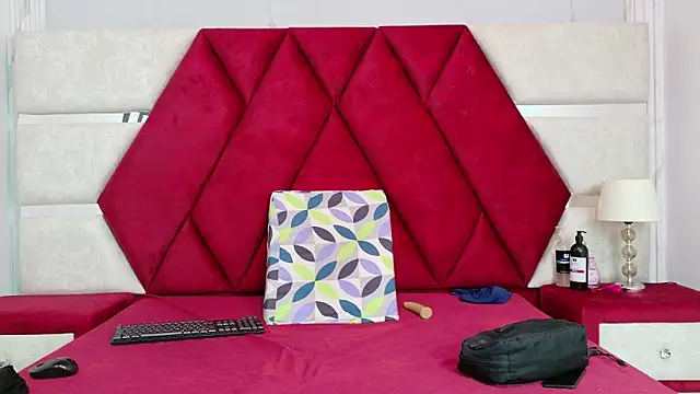 Kity spiderr online show from March 25, 12:26 pm