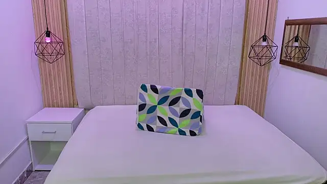 Kity spiderr online show from October 29, 1:10 pm