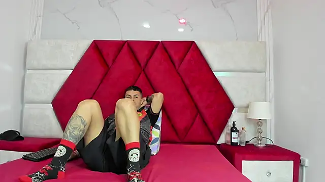 Snapshot of Kity_spiderr chatting on June 11, 12:35 pm Kity spiderr online show from June 11, 12:35 pm