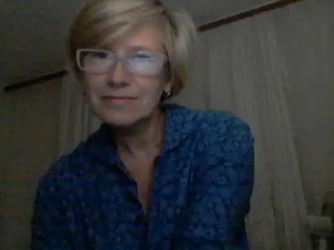 Snapshot of LucyLewisX chatting on October 10, 8:09 pm LucyLewisX online show from October 10, 8:09 pm