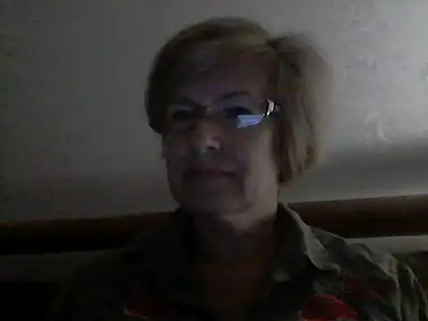 Snapshot of LucyLewisX chatting on September 19, 7:40 pm LucyLewisX online show from September 19, 7:40 pm