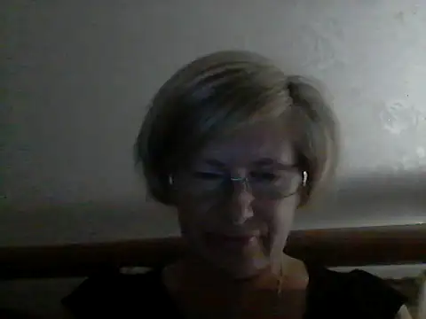 Snapshot of LucyLewisX chatting on September 12, 7:02 pm LucyLewisX online show from September 12, 7:02 pm
