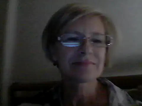 Snapshot of LucyLewisX chatting on September 18, 4:32 pm LucyLewisX online show from September 18, 4:32 pm