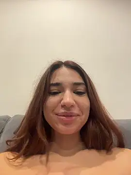 ItalianGirl online show from December 1, 10:43 pm