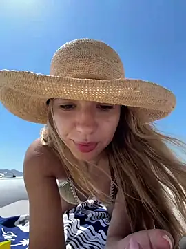 ItalianGirl online show from June 21, 12:33 pm