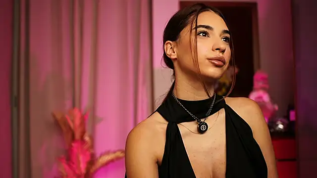 ItalianGirl online show from January 11, 9:44 pm