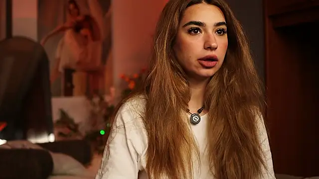 ItalianGirl online show from March 15, 8:27 pm