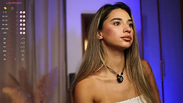 ItalianGirl online show from October 7, 7:48 pm