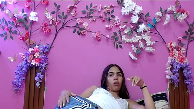 skinnysofia18 online show from November 16, 1:27 pm