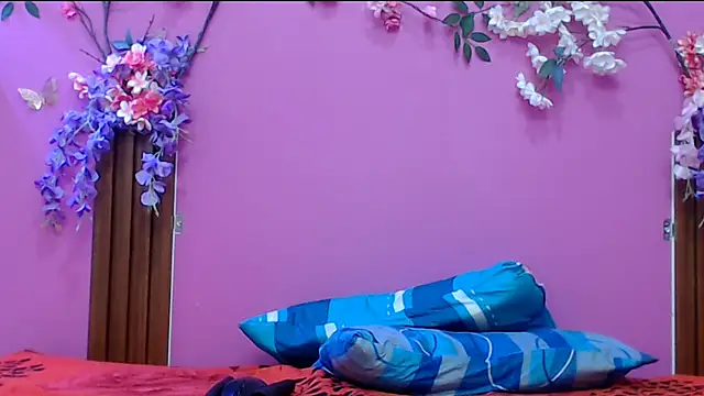 skinnysofia18 online show from October 30, 1:31 pm