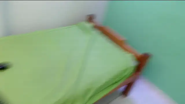 skinnysofia18 online show from February 20, 1:13 pm