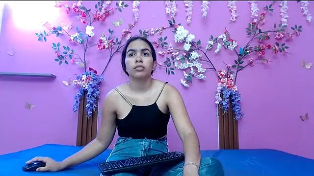 skinnysofia18 online show from May 29, 2:01 pm