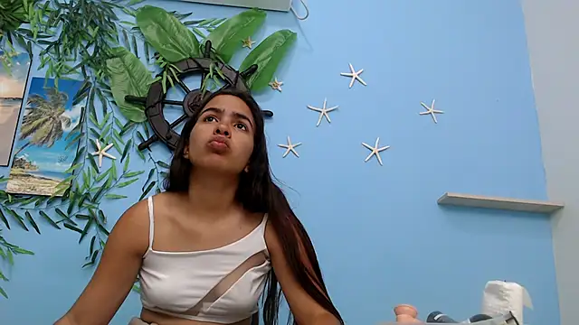 skinnysofia18 online show from July 22, 2:08 pm