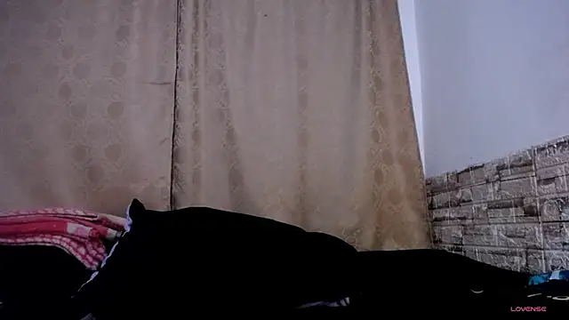 Snapshot of Bicky_24 chatting on July 4, 7:59 am Bicky 24 online show from July 4, 7:59 am