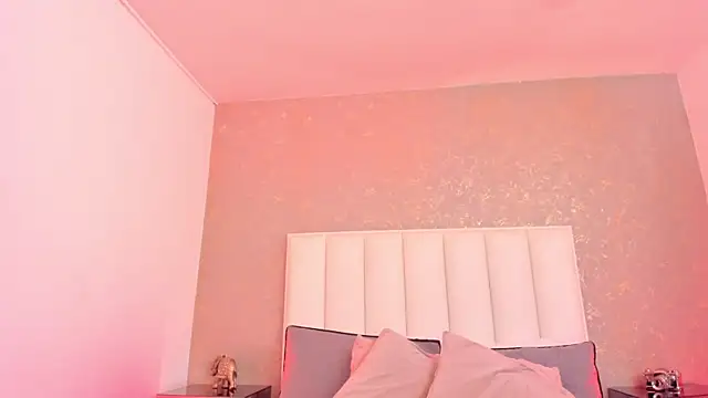 KaylieBrooks online show from April 10, 6:48 pm