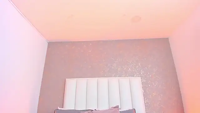 KaylieBrooks online show from March 25, 5:34 pm