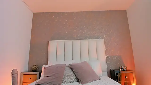 KaylieBrooks online show from March 3, 7:21 pm