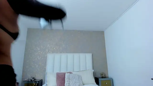 Snapshot of KaylieBrooks chatting on November 14, 1:59 pm KaylieBrooks online show from November 14, 1:59 pm