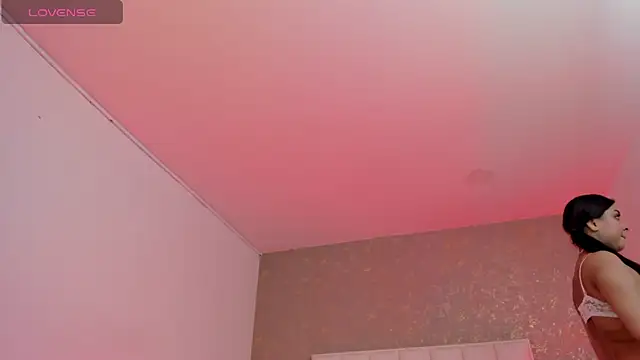 KaylieBrooks online show from December 19, 4:09 pm