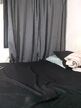 Kristal Bronw Lawren online show from October 5, 1:51 am