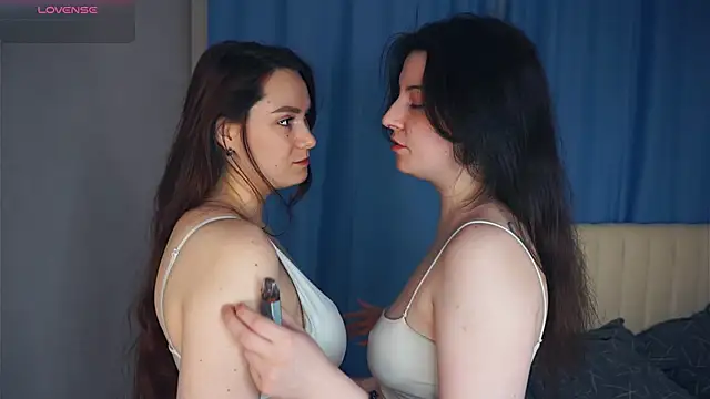 Snapshot of LaneDoell chatting on November 10, 7:02 am LaneDoell online show from November 10, 7:02 am