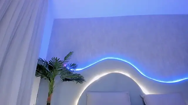 CannelaSmith online show from April 15, 12:53 pm