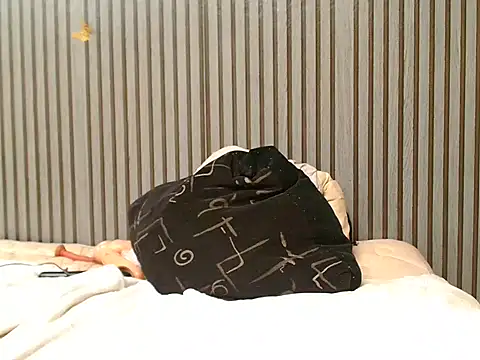 ROYALASS25 online show from November 22, 1:21 pm