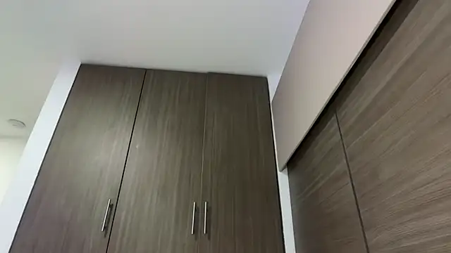 Liiz 01 online show from March 16, 5:26 am