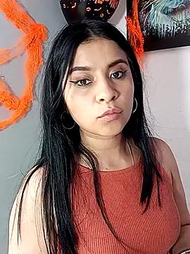 ValerieLove  online show from October 30, 7:33 pm