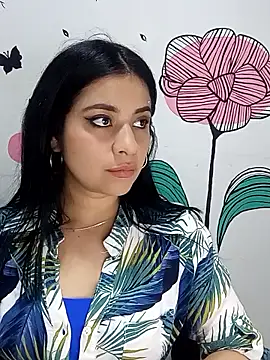 Snapshot of ValerieLove_ chatting on October 2, 7:39 pm ValerieLove online show from October 2, 7:39 pm