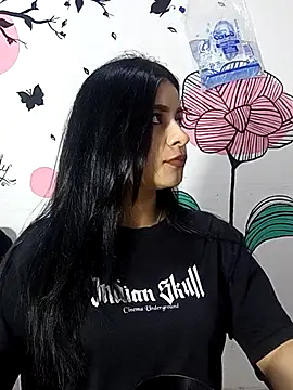 Snapshot of ValerieLove_ chatting on October 17, 7:37 pm ValerieLove online show from October 17, 7:37 pm