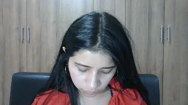 ValerieLove  online show from November 16, 8:02 pm