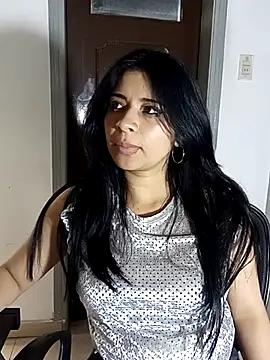 Snapshot of ValerieLove_ chatting on September 12, 7:57 pm ValerieLove online show from September 12, 7:57 pm