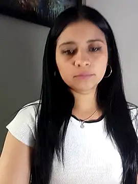 Snapshot of ValerieLove_ chatting on October 1, 7:18 pm ValerieLove online show from October 1, 7:18 pm