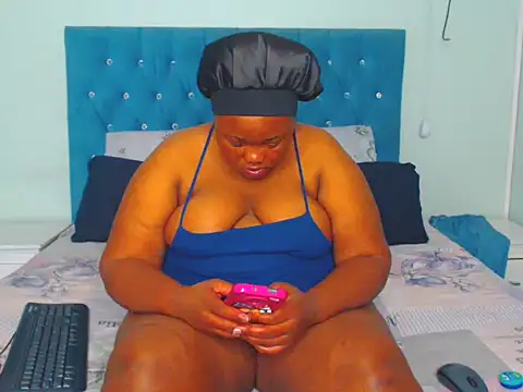 Snapshot of ThickAss_Cheeks chatting on September 19, 11:47 am ThickAss Cheeks online show from September 19, 11:47 am