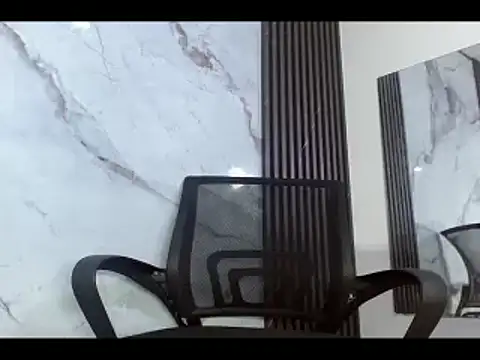 Penelopee Rouse online show from February 11, 7:58 pm