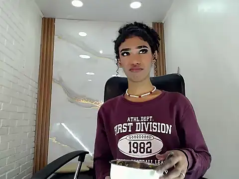 Snapshot of Penelopee_Rouse chatting on October 6, 7:36 pm Penelopee Rouse online show from October 6, 7:36 pm