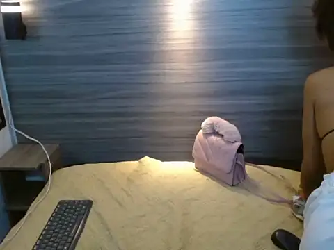 Snapshot of Penelopee_Rouse chatting on November 23, 12:53 am Penelopee Rouse online show from November 23, 12:53 am