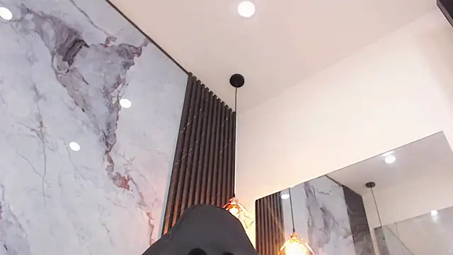 Penelopee Rouse online show from April 15, 7:18 pm