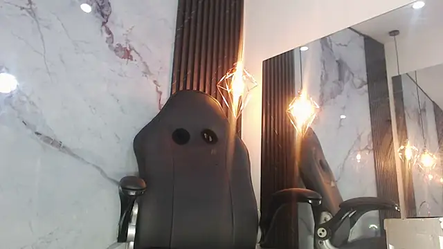 Penelopee Rouse online show from March 31, 7:27 pm