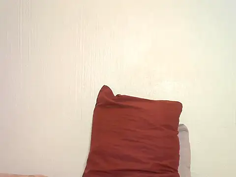 Snapshot of BeautyQueenX22 chatting on November 12, 5:50 pm BeautyQueenX22 online show from November 12, 5:50 pm