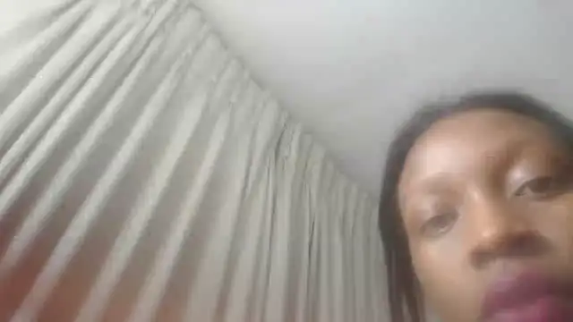 BeautyQueenX22 online show from June 9, 8:10 pm