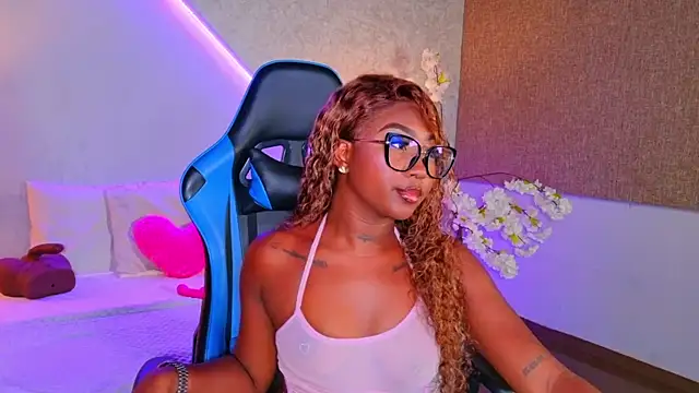 Snapshot of Kishalove_ chatting on June 23, 10:02 am Kishalove online show from June 23, 10:02 am