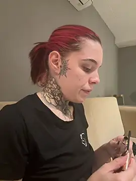 Snapshot of Meganreed_ chatting on July 11, 7:14 pm Meganreed online show from July 11, 7:14 pm