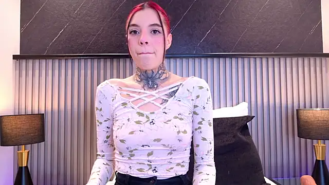 Meganreed  online show from May 14, 10:07 pm