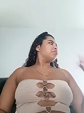 MadissonRizz online show from October 29, 8:30 pm