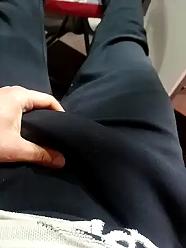 anis3g4 online show from December 5, 1:53 pm