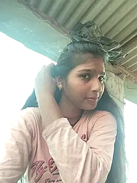 Snapshot of Yatiksha_Beby chatting on September 12, 6:13 am Yatiksha Beby online show from September 12, 6:13 am